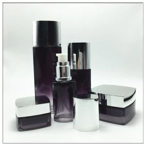 Kosmetik botol dengan pompa